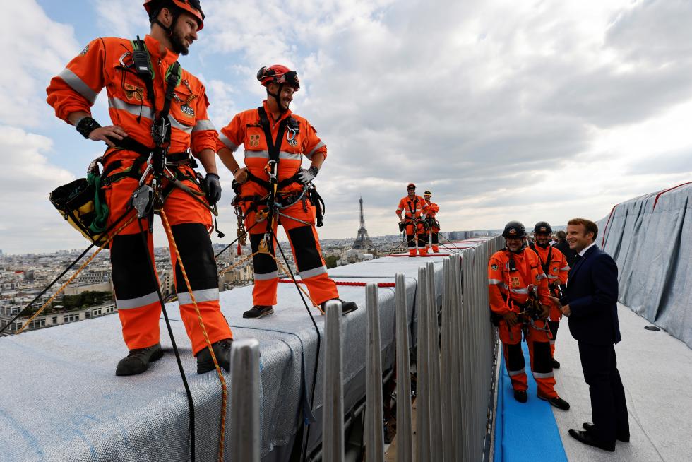 Inauguration of the wrapped Arc de Triomphe in Paris