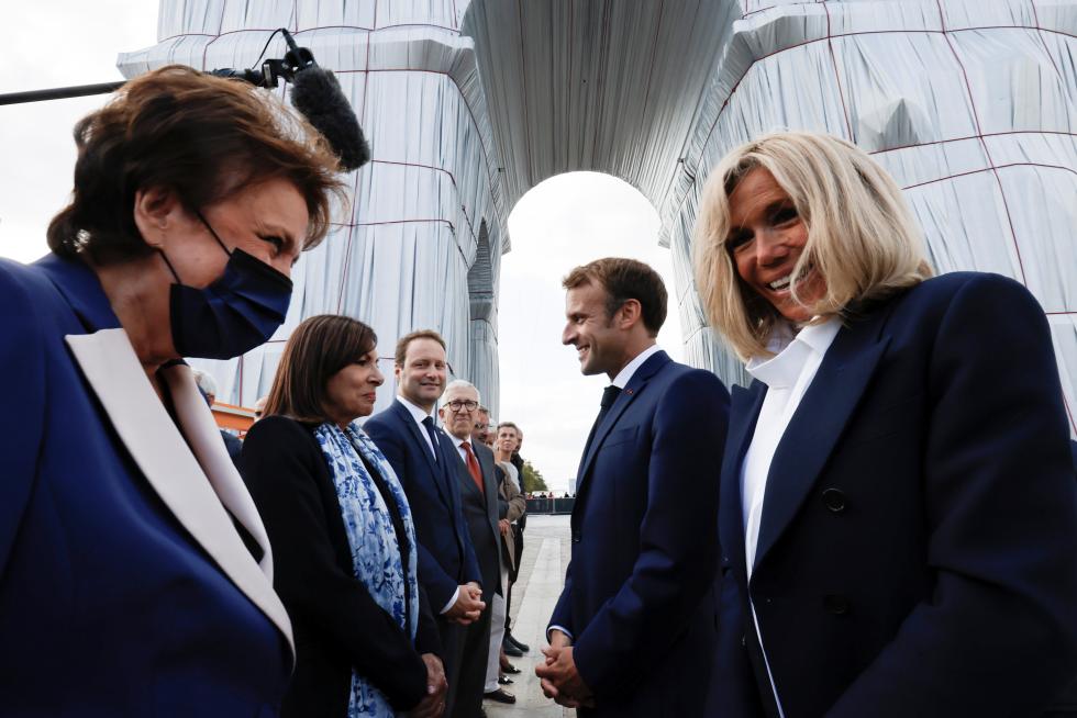 Inauguration of the wrapped Arc de Triomphe in Paris