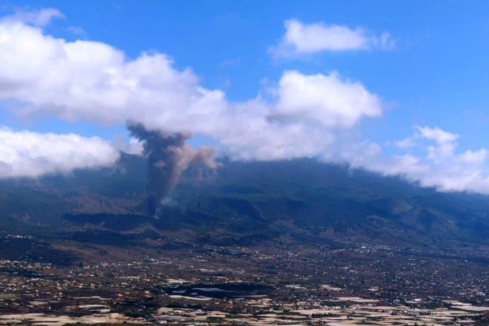 Comienza una erupción volcánica en la Cumbre Vieja de La Palma