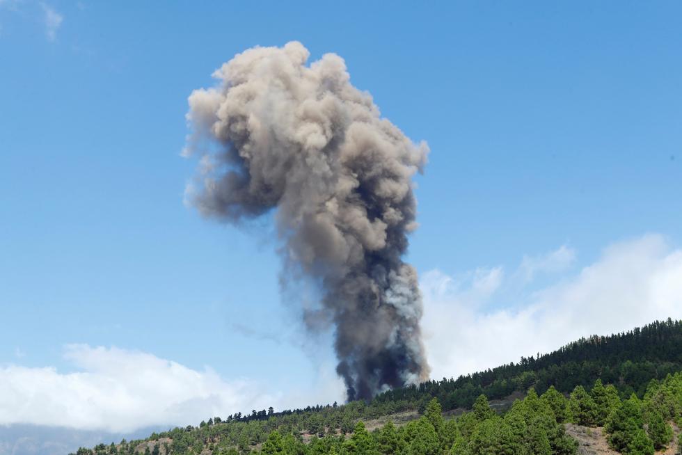 Erupción de un volcán en La Palma.