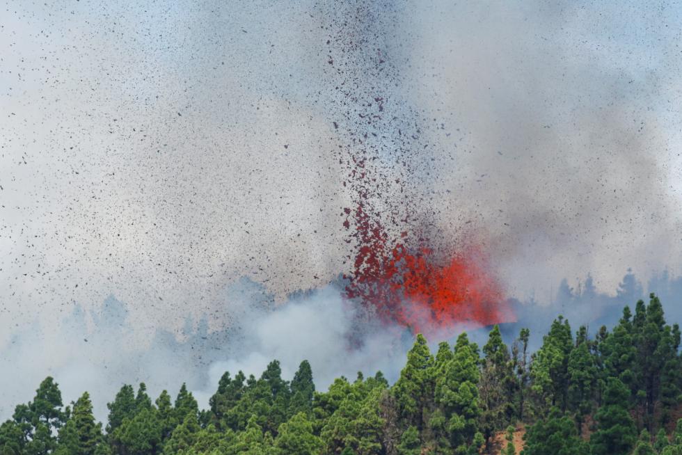 Erupción de un volcán en La Palma.