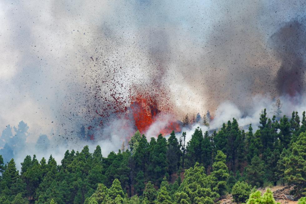 Erupción de un volcán en La Palma.