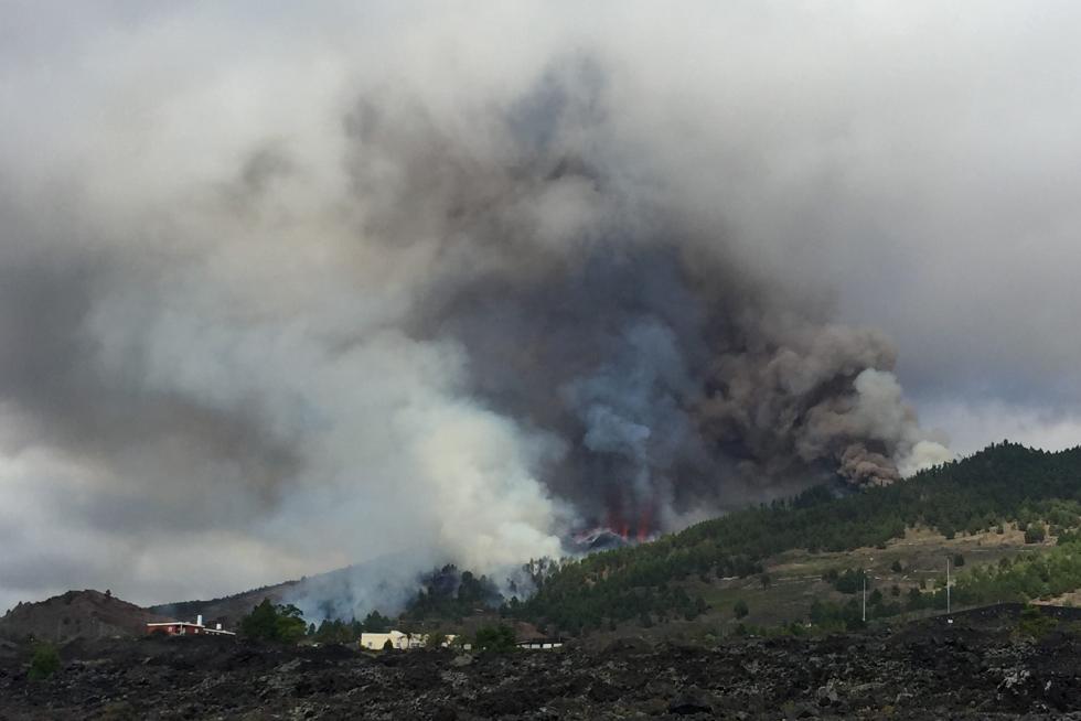 Erupción de un volcán en La Palma.