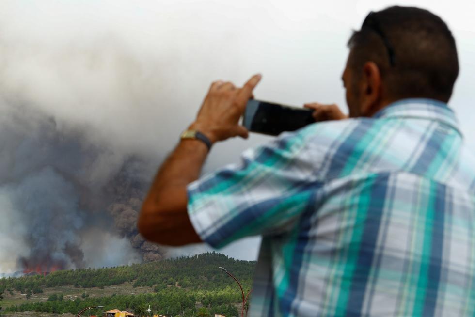 Erupción de un volcán en La Palma.