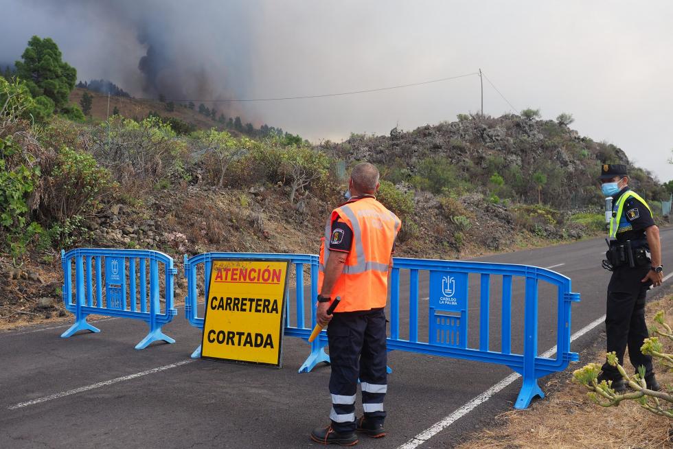 Erupción de un volcán en La Palma.
