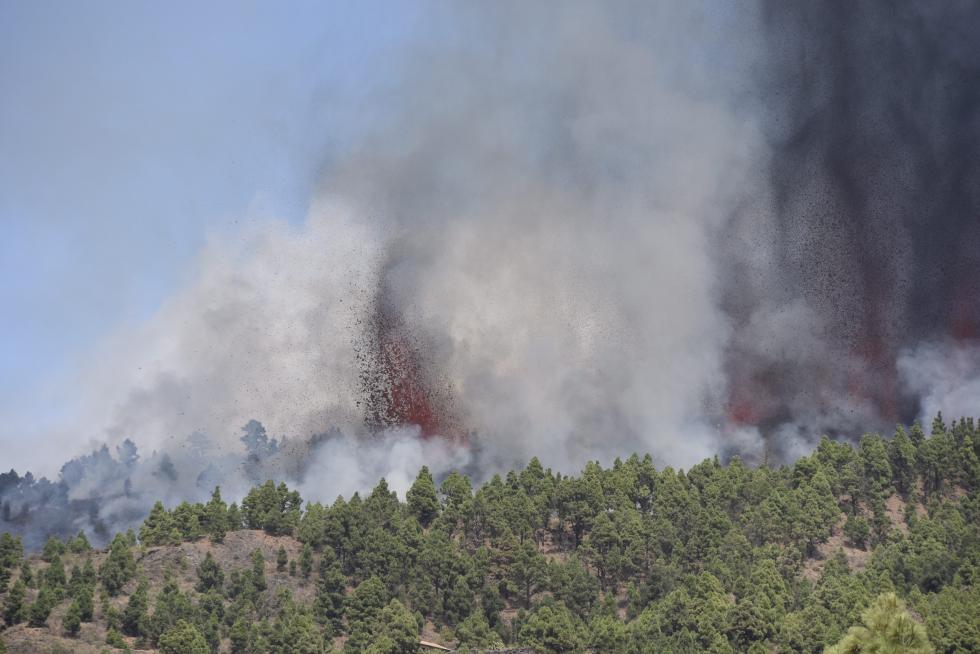 Erupción de un volcán en La Palma.