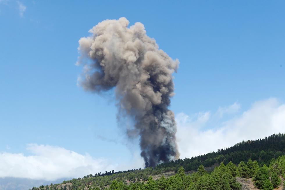 Erupción de un volcán en La Palma.