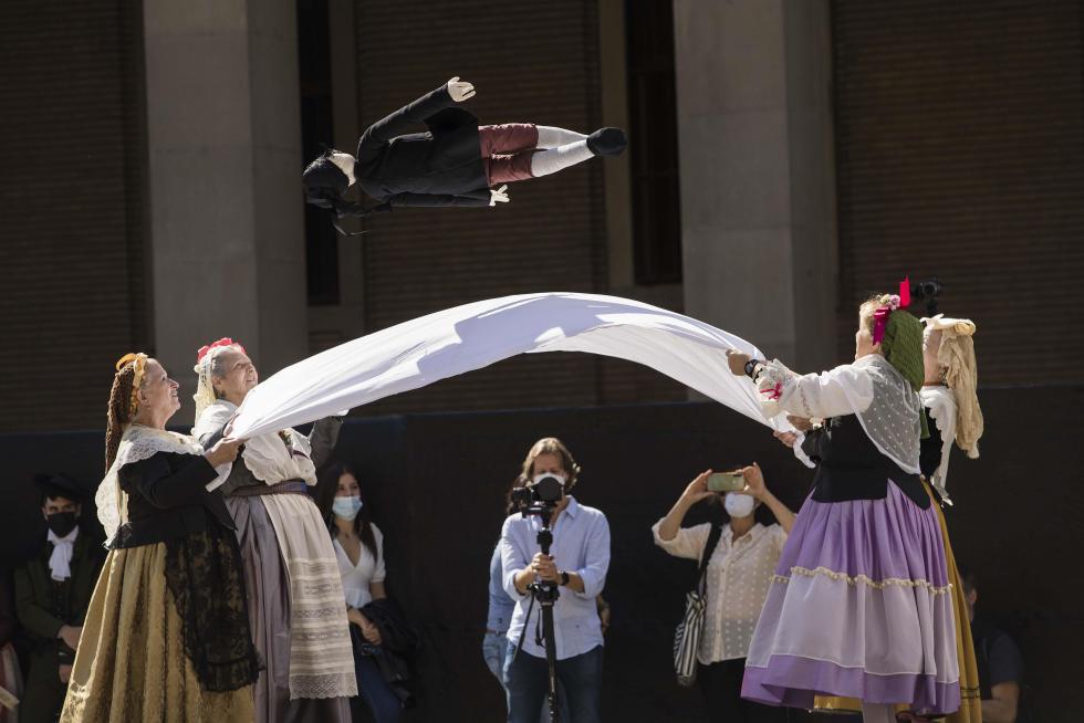 Las pinturas de Goya cobran vida en la plaza del Pilar