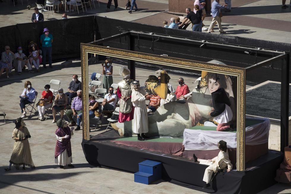 Las pinturas de Goya cobran vida en la plaza del Pilar