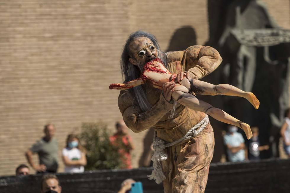Las pinturas de Goya cobran vida en la plaza del Pilar
