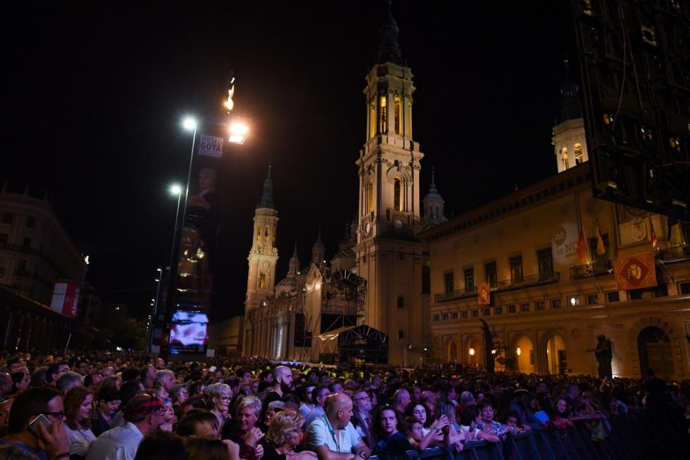 A pocos días de que comiencen las ‘no fiestas’ del Pilar 2021, nos ponemos nostálgicos y tiramos de archivo para recordar algunos de los mejores momentos que nos dejaron los Pilares del 2019, los últimos que vivimos antes de que el covid irrumpiera en nuestras vidas, llenos de conciertos, ferias, música... y mucha gente y alegría en las calles.