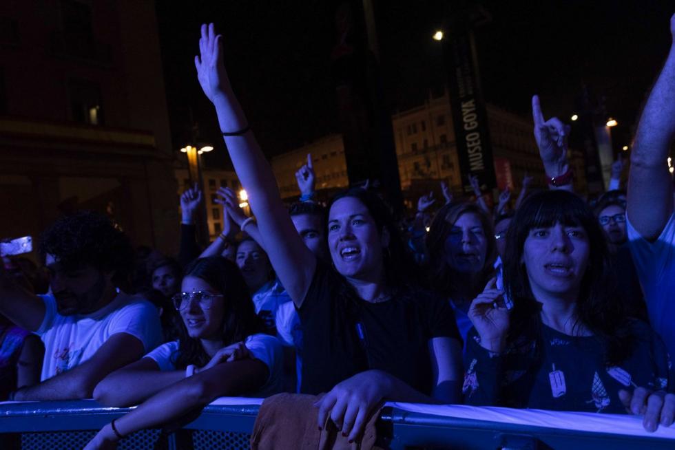 A pocos días de que comiencen las ‘no fiestas’ del Pilar 2021, nos ponemos nostálgicos y tiramos de archivo para recordar algunos de los mejores momentos que nos dejaron los Pilares del 2019, los últimos que vivimos antes de que el covid irrumpiera en nuestras vidas, llenos de conciertos, ferias, música... y mucha gente y alegría en las calles.