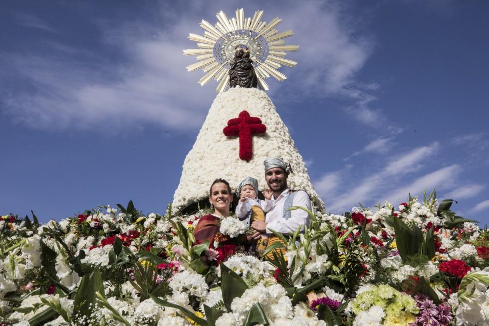 A pocos días de que comiencen las ‘no fiestas’ del Pilar 2021, nos ponemos nostálgicos y tiramos de archivo para recordar algunos de los mejores momentos que nos dejaron los Pilares del 2019, los últimos que vivimos antes de que el covid irrumpiera en nuestras vidas, llenos de conciertos, ferias, música... y mucha gente y alegría en las calles.
