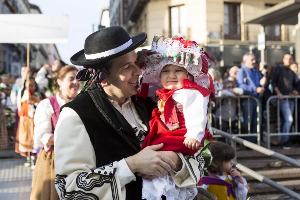 A pocos días de que comiencen las ‘no fiestas’ del Pilar 2021, nos ponemos nostálgicos y tiramos de archivo para recordar algunos de los mejores momentos que nos dejaron los Pilares del 2019, los últimos que vivimos antes de que el covid irrumpiera en nuestras vidas, llenos de conciertos, ferias, música... y mucha gente y alegría en las calles.