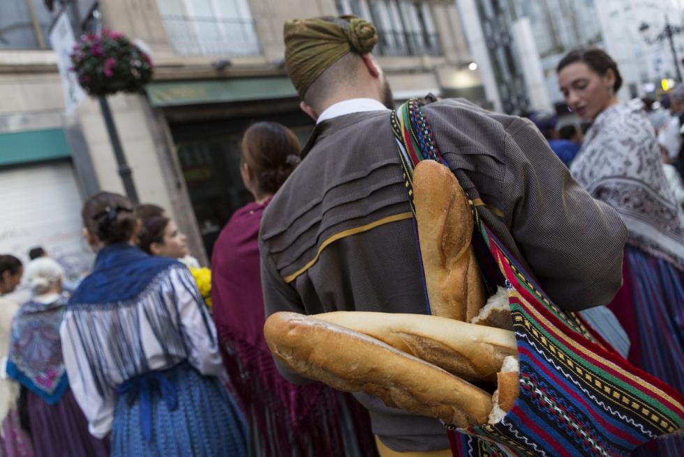 A pocos días de que comiencen las ‘no fiestas’ del Pilar 2021, nos ponemos nostálgicos y tiramos de archivo para recordar algunos de los mejores momentos que nos dejaron los Pilares del 2019, los últimos que vivimos antes de que el covid irrumpiera en nuestras vidas, llenos de conciertos, ferias, música... y mucha gente y alegría en las calles.