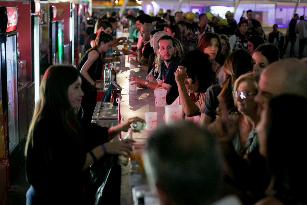 A pocos días de que comiencen las ‘no fiestas’ del Pilar 2021, nos ponemos nostálgicos y tiramos de archivo para recordar algunos de los mejores momentos que nos dejaron los Pilares del 2019, los últimos que vivimos antes de que el covid irrumpiera en nuestras vidas, llenos de conciertos, ferias, música... y mucha gente y alegría en las calles.