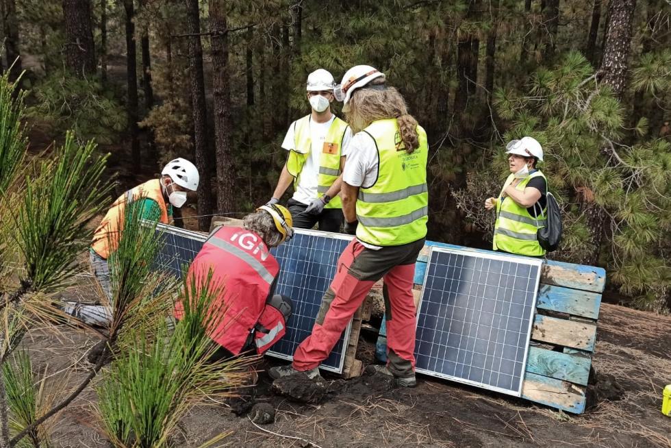 Instituto de Geofísica mejora monitorización del volcán con un segundo equipo
