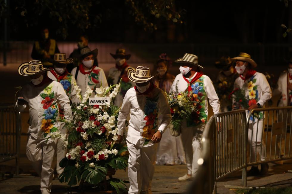 Las primeras horas de la mañana han estado marcadas por cierto desconcierto hasta que los participantes se han hecho con lel nuevo formato de la Ofrenda.