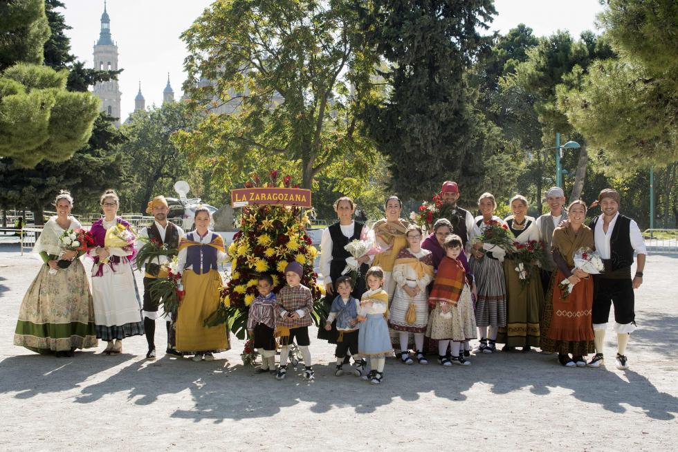 Grupos de la Ofrenda del Pilar 2021. Grupo La Zaragozana