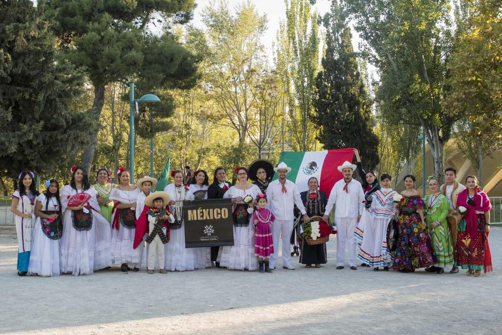 Grupos de la Ofrenda del Pilar 2021. Grupo México Lindo