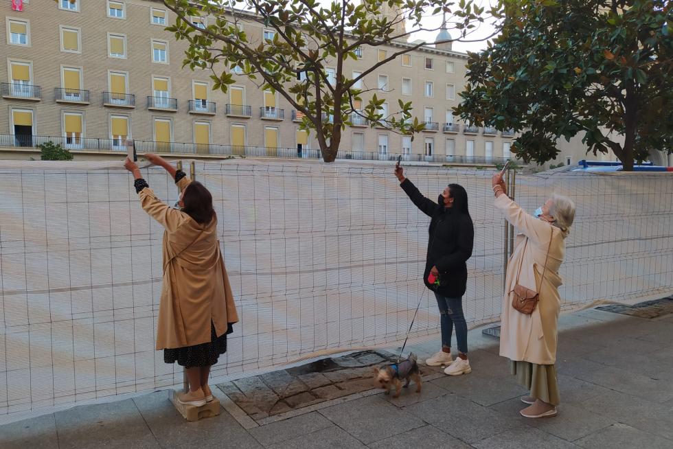 Las emoción y las ganas se van abriendo paso en la Ofrenda y poco a poco recupera el pulso.