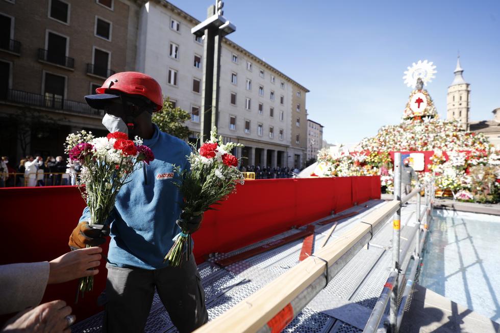 Ambiente en la plaza del Pilar al día siguiente de la Ofrenda de Flores.