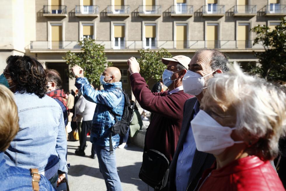 Ambiente en la plaza del Pilar al día siguiente de la Ofrenda de Flores.