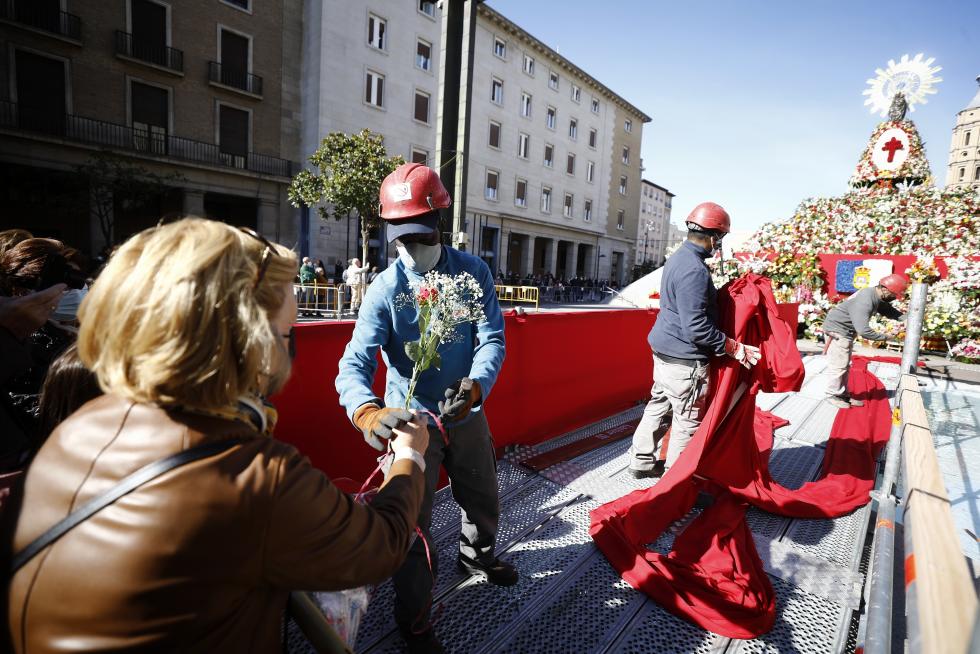 Ambiente en la plaza del Pilar al día siguiente de la Ofrenda de Flores.