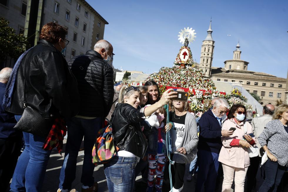 Ambiente en la plaza del Pilar al día siguiente de la Ofrenda de Flores.