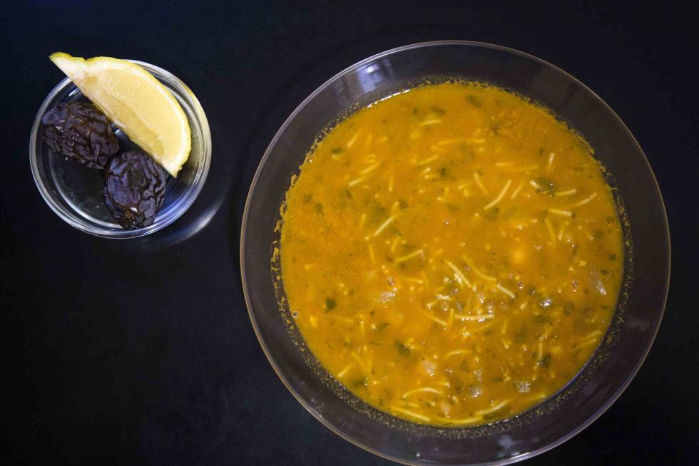 Reportaje sobre sopas en el Restaurante La Piparra de Zaragoza