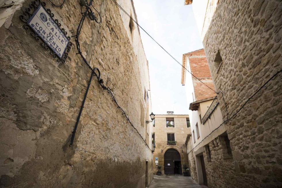 Una calle de La Fresneda (Teruel)