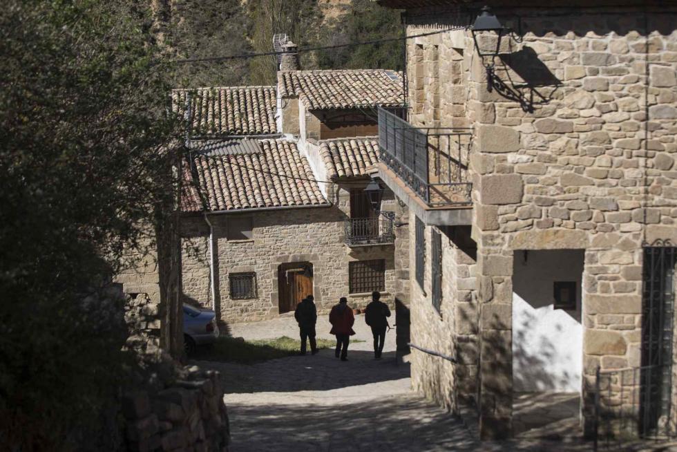 Una calle de Longás (Zaragoza)