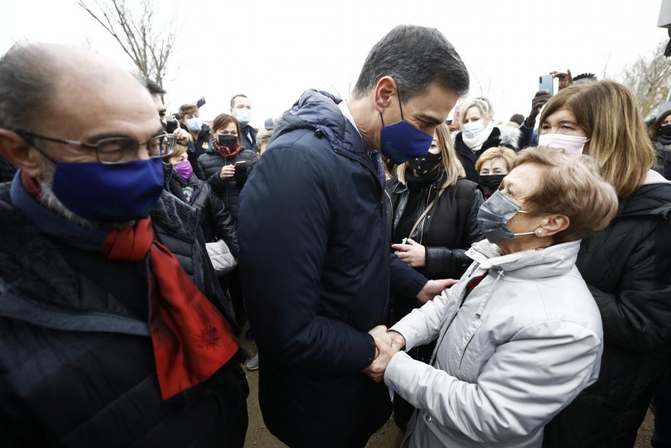 Pedro Sánchez visita Pradilla por la crecida del Ebro en Aragón.