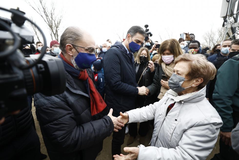 Pedro Sánchez visita Pradilla por la crecida del Ebro en Aragón.