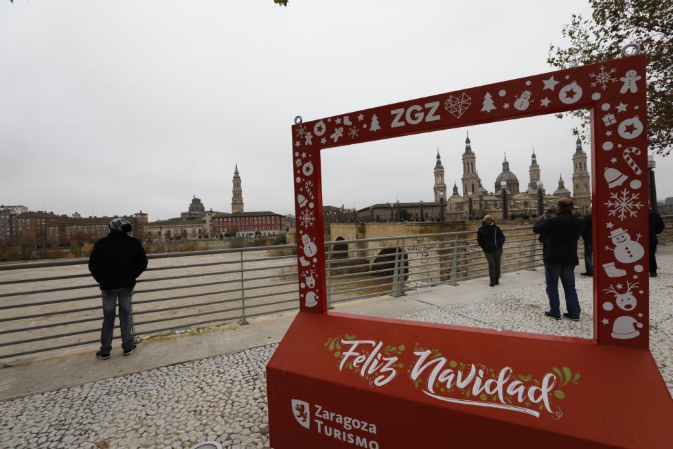 La punta de la crecida del Ebro llega a Zaragoza
