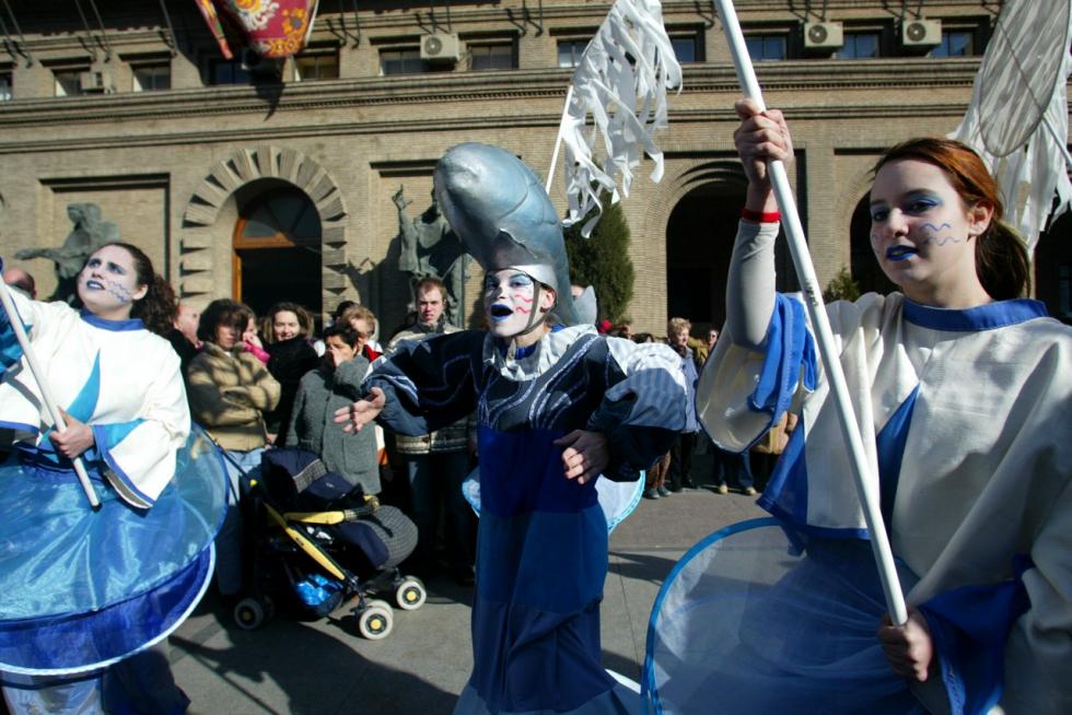 Entre roscones, música, gigantes y cabezudos. Así pasan los zaragozanos cada 29 de enero con motivo de la celebración de San Valero, patrón de Zaragoza. Este año, tras la descafeinada celebración del año pasado, la alegría volverá a las calles, aunque con restricciones. Echamos la vista atrás para recopilar algunos de los mejores momentos que nos ha dejado esta festividad desde el año 2000.