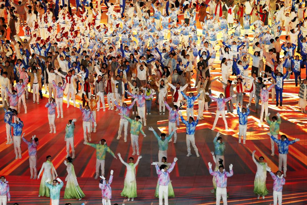 2022 Beijing Olympics - Closing Ceremony - National Stadium, Beijing, China - February 20, 2022. Fireworks explode during the closing ceremony. REUTERS/Fabrizio Bensch OLYMPICS-2022-CLOSING/