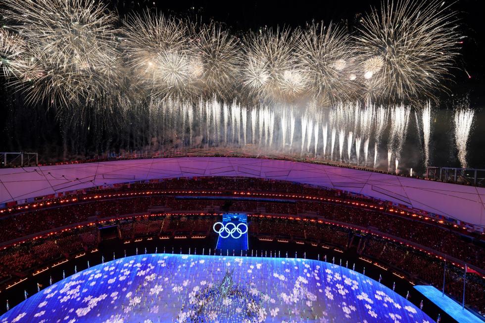 2022 Beijing Olympics - Closing Ceremony - National Stadium, Beijing, China - February 20, 2022. Fireworks explode over the National Stadium, during the Beijing 2022 Winter Olympics closing ceremony. REUTERS/Kim Hong-Ji OLYMPICS-2022-CLOSING/