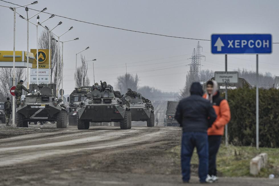 Tropas rusas en la ciudad de Armiansk en Crimea.