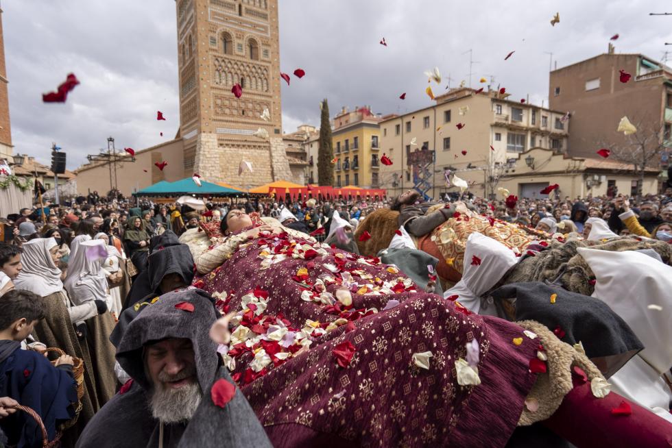 Imágenes del cuarto y último día de las Bodas de Isabel en Teruel: la muerte de los amantes