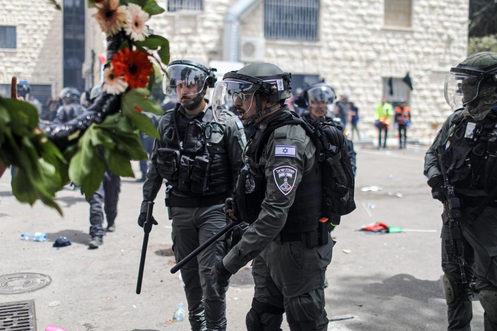 Enfrentamientos en el funeral de la periodista palestina asesinada