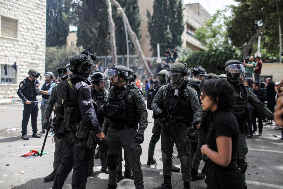 Enfrentamientos en el funeral de la periodista palestina asesinada