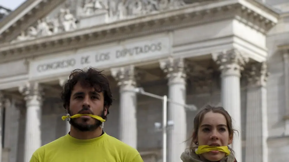Greenpeace protesta ante el Congreso contra la ley mordaza