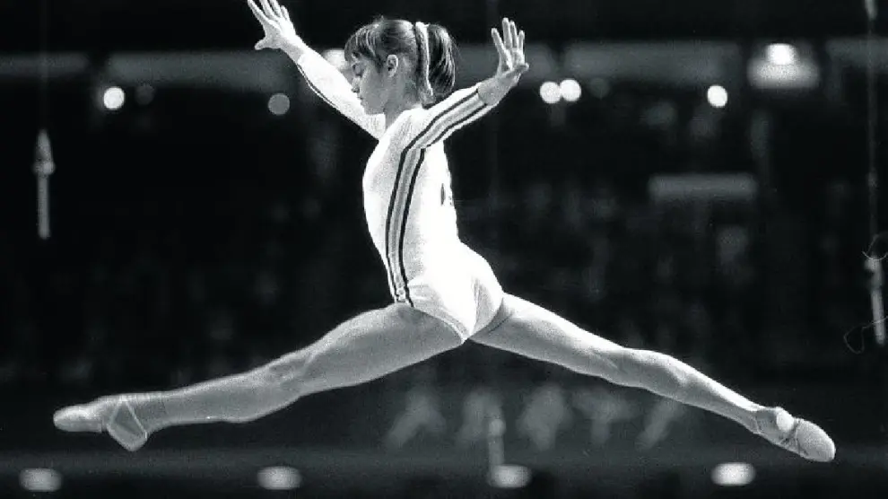 Nadia Comaneci, la gran gimnasta rumana que logró el primer diez en un ejercicio gimnástico en toda la historia.