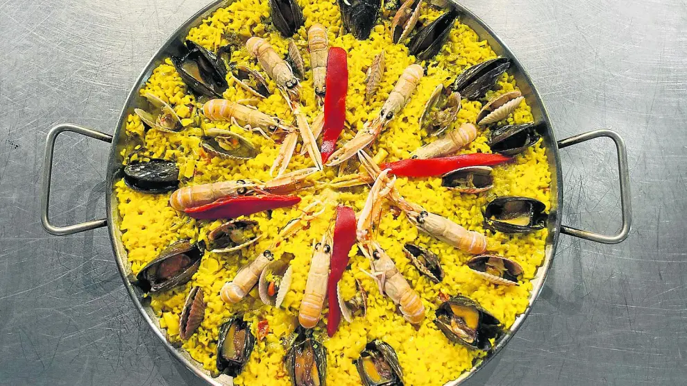 La paella de marisco, una de las preparaciones con arroz más solicitadas en los establecimientos especializados.