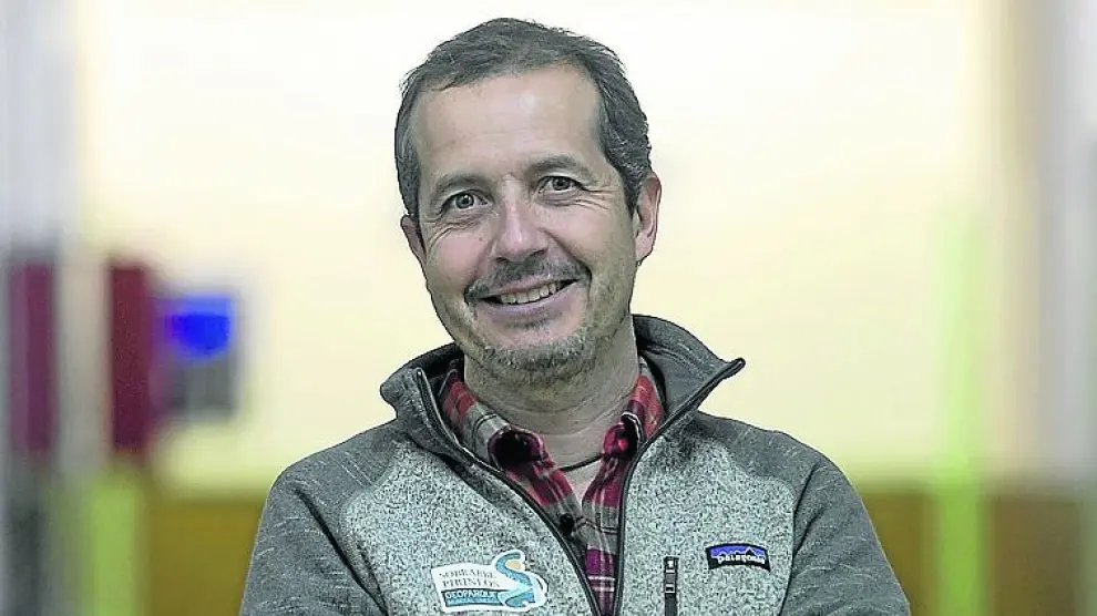 Ánchel Belmonte, en el IES Ramón y Cajal de Huesca.