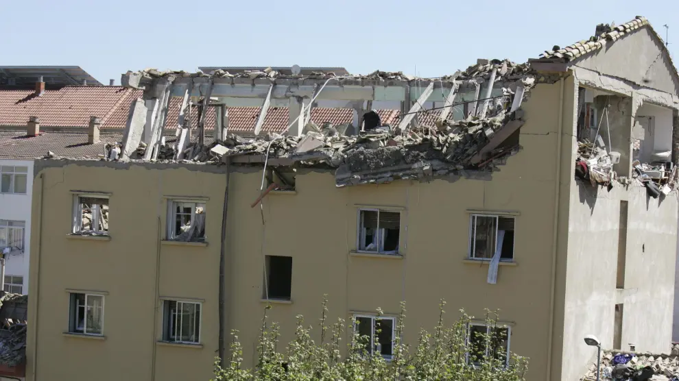 La tercera y la cuarta planta del edificio quedaron completamente destruidas por la explosión.