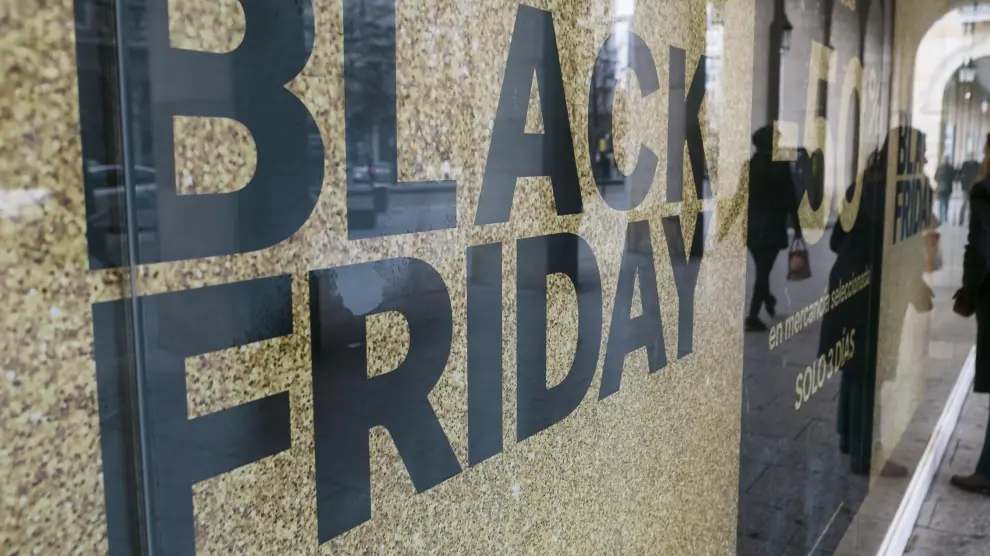 Este nuevo cambio en las aperturas de comercios en festivos quiere aprovechar el tirón del 'Black Friday'