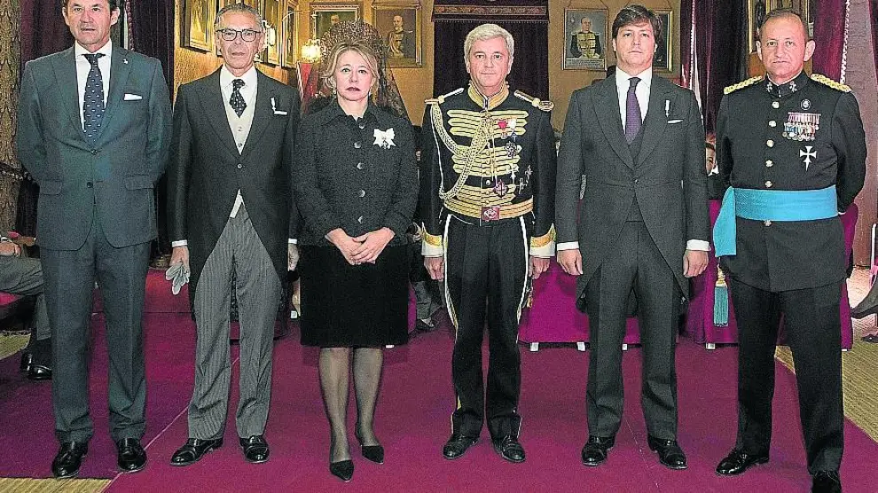 Carlos de Valenzuela, José María Ferraz, María de Castro, Luis Navarro, Luis Cuvillo e Ignacio de Olazábal, en la Real Maestranza.
