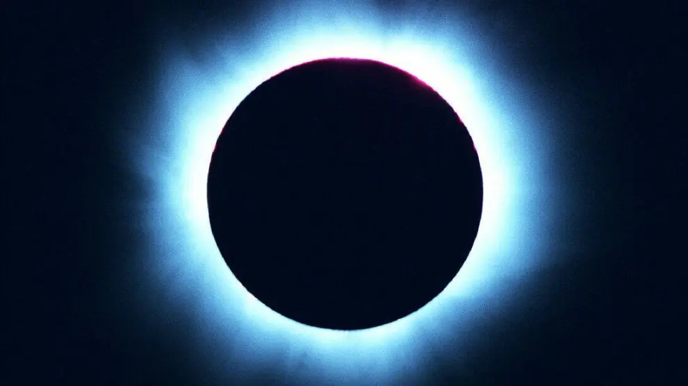 Imagel del eclipse total de sol que tuvo lugar el 11 de agosto de 1999